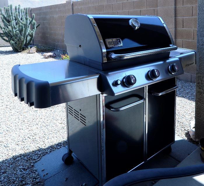 Like new Weber Genesis Gas Grill with paperwork.
