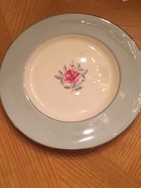 "Flintridge" china "Miramar" pattern 44 pieces in all, all in excellent condition, service for 8