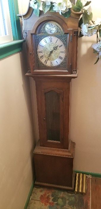 3.  Colonial Mfg Model 1702 Grandfather clock