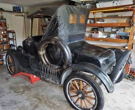 1927 Ford Model T1923 Ford Model T - please note: we will be taking sealed bids on this item. When doing so, please put your highest bid that you are willing to pay. We will not contact you, once you have placed your bid, unless you have the highest bid
