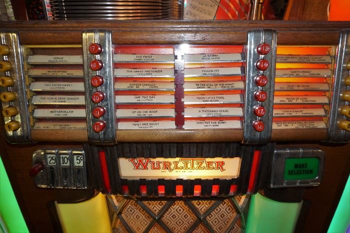 Wurlitzer model 1015 jukebox