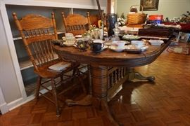 Oak dining table and 6 chairs