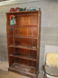 Great old oak bookcase missing front doors, but has a good look and adjustable shelves
