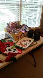 Christmas stockings, 2 Christmas trays, & decor. 