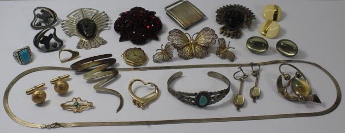 JEWELRY Assorted Gold Silver and Costume Jewelry