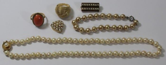 JEWELRY Assorted Ladies Gold Jewelry Grouping