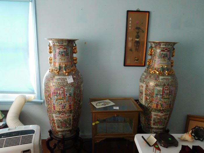 oriental temple vases