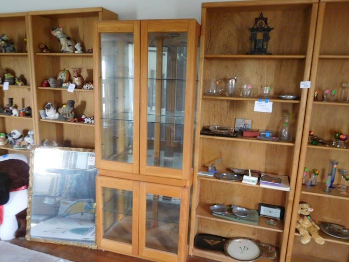 curio  cabinet