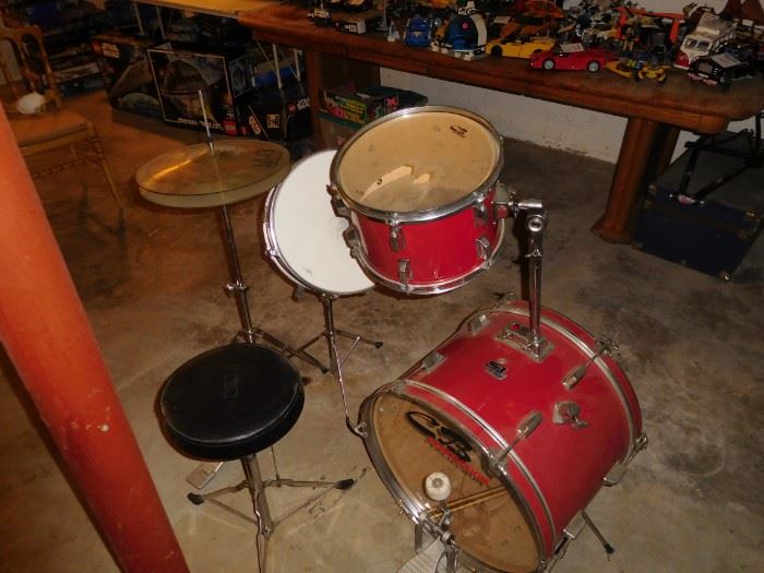 drum set( needs  tlc)