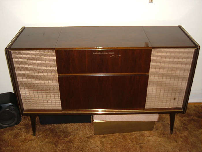 Grundig Majestic Stereo Console