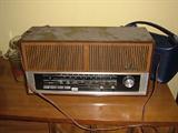 Grundig Table Model RF121U