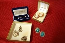 Gold jewelry, Cameos