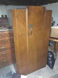 Art Deco Waterfall Man's Wardrobe