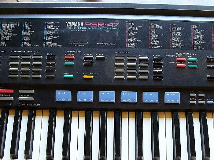 Yamaha PSR 47 keyboard