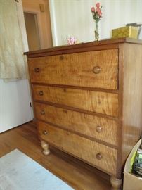 Gorgeous chest of drawers