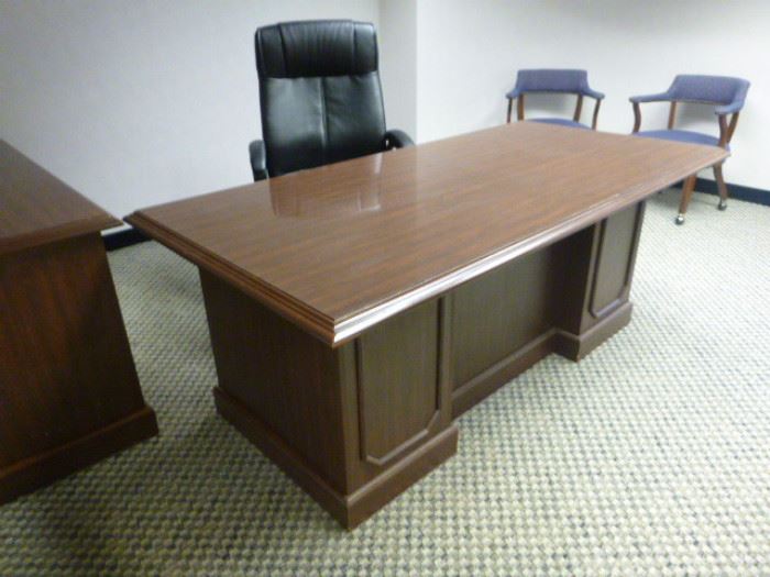 Rm 4 - Executive Desk and Credenza