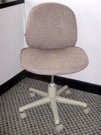 Rm 5 - Gray Fabric Task Chair