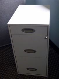 Rm 7 - 3-Drawer File Cabinet