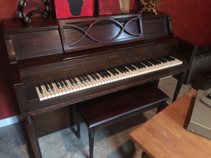 Winter Upright Console Piano with Bench.