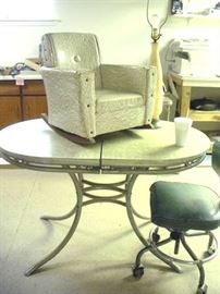 Fun Retro Table...still looking for the chairs.