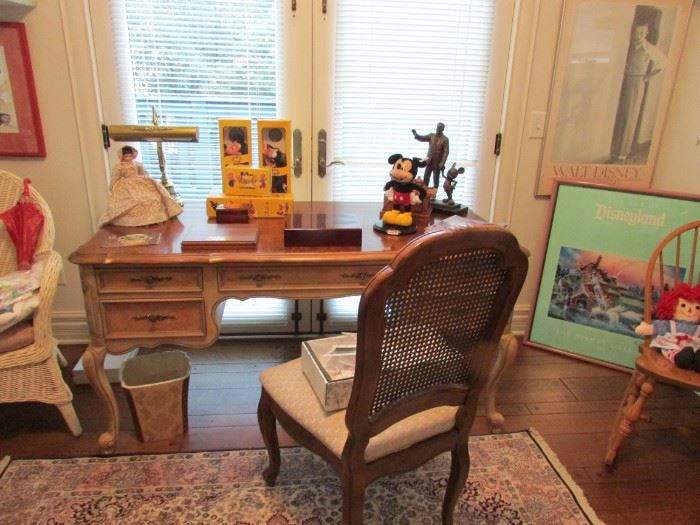 Beautiful Pulaski Desk and  a Henredon chair