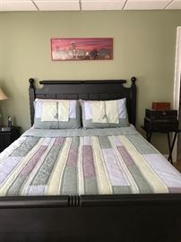 What a great bed and the linens are perfect for any room.