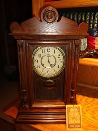 Vintage Trend Mantel Clock~Wind Up Chime
