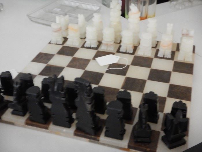 CHESS SET