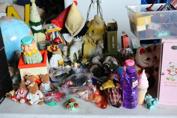 LOTS of vintage toys