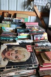 Lots of vintage Magazines