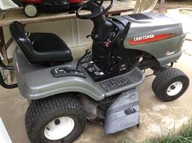 Craftsman riding lawn mower