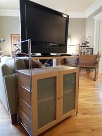 CONTEMPORARY CABINET & FLAT SCREEN TV