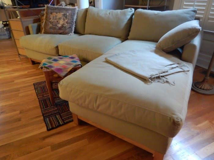 CONTEMPORARY SECTIONAL
