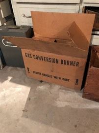 Gas conversion burner