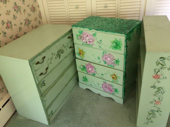 Assorted hand painted bedroom furniture. 