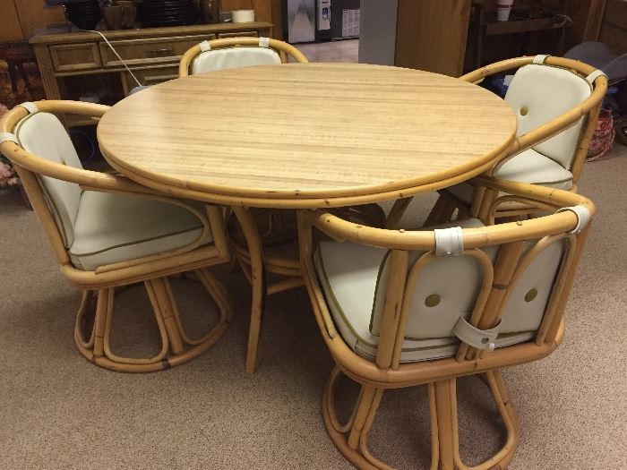 Dinette Rattan/Wicker Round Table, 4 Chairs
