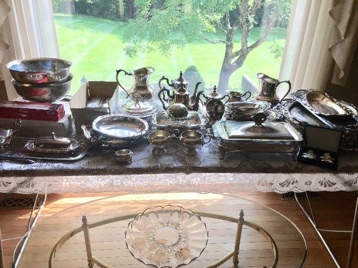 * Lots of Nice Silverplate Pieces