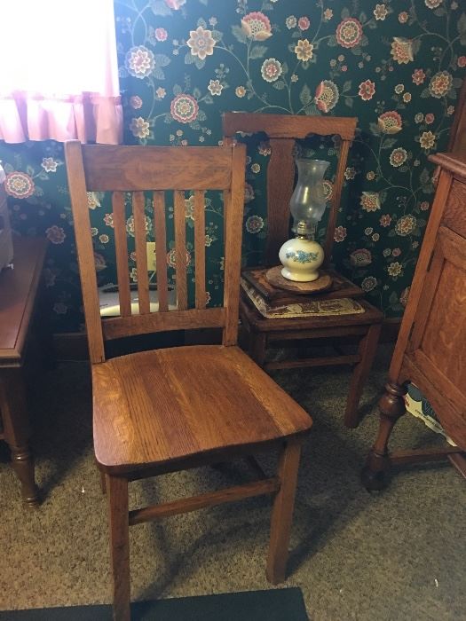 Antique side chair. Solid oak