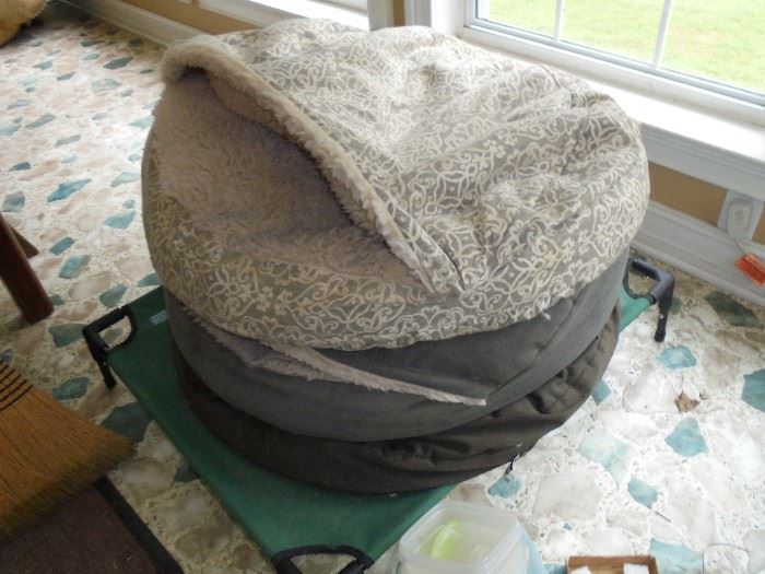 1 of 4 dog beds