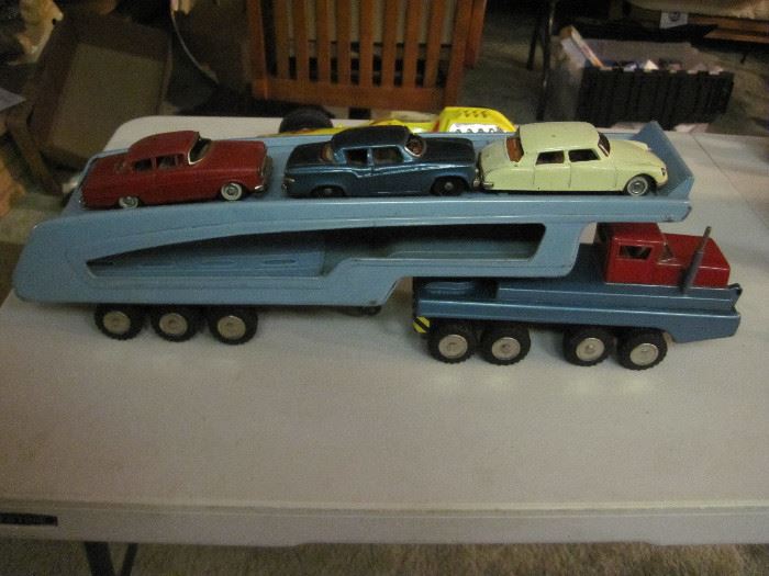 SSS International Car Hauler with cars