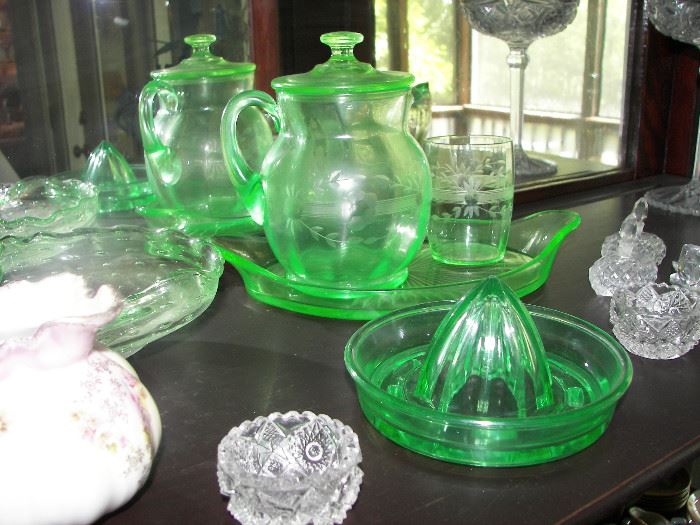 green vaseline glass 