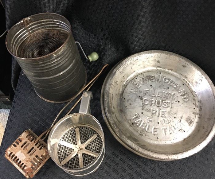 Collection of Baking Utensils     http://www.ctonlineauctions.com/detail.asp?id=746658