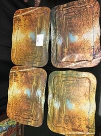Set of 4 Vintage Television Trays    http://www.ctonlineauctions.com/detail.asp?id=746679