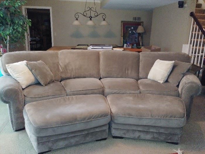 2 pc sectional sofa w/2 ottomans