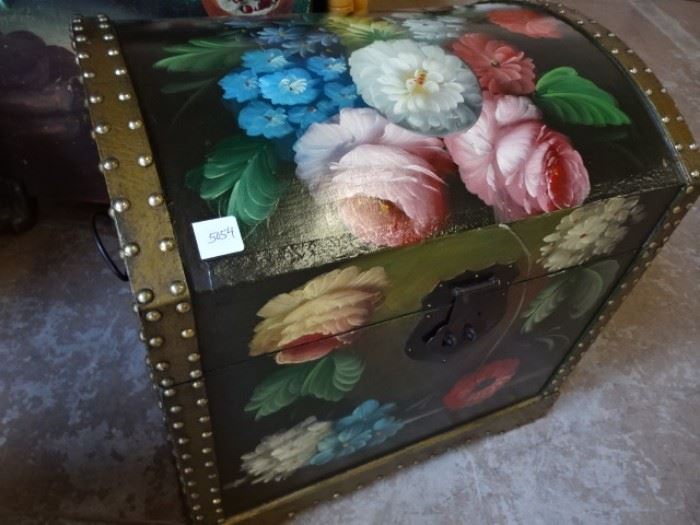 Flowered Decorated Trunk