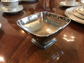 Antique little footed Sterling Silver bowl by TOWLE. Based on the marking, we think late 1800's to early 1900's. $57.50
