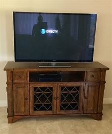 TV and console table
