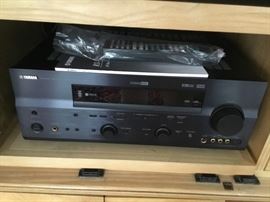 Yamaha v659av receiver $285