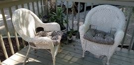4 wicker chairs