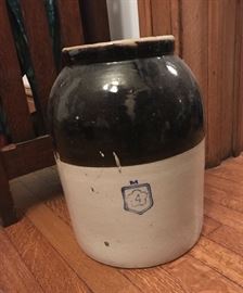 McCoy 4 Gallon Crock